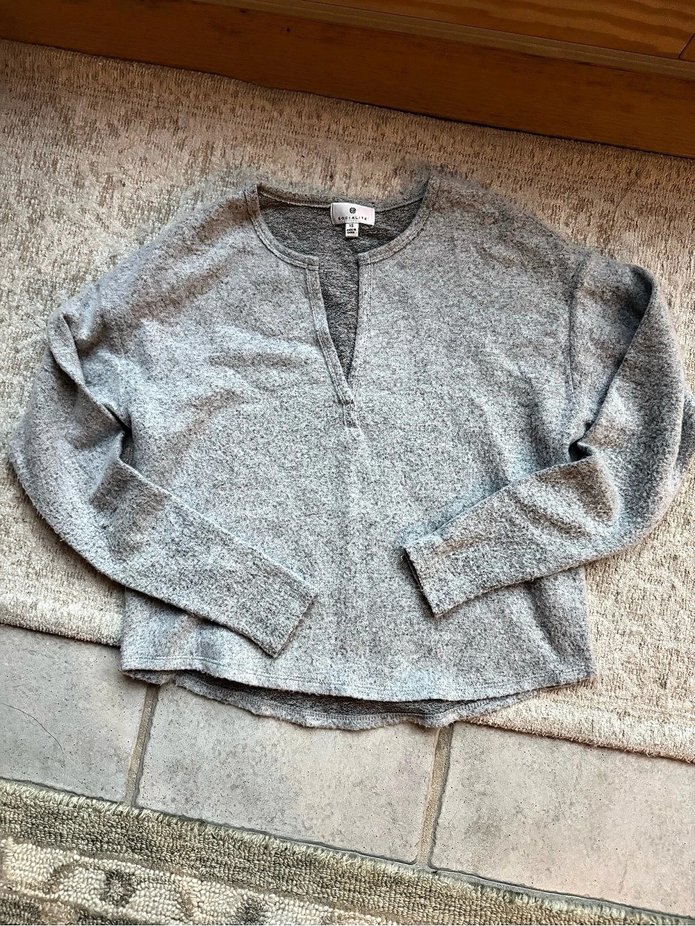 Socialite Split Neck Raglan Top Gray Long Sleeve SUPER SOFT
